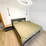 Luxury * بودغوريتْسا