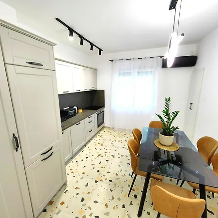 Luxury Apartamento *